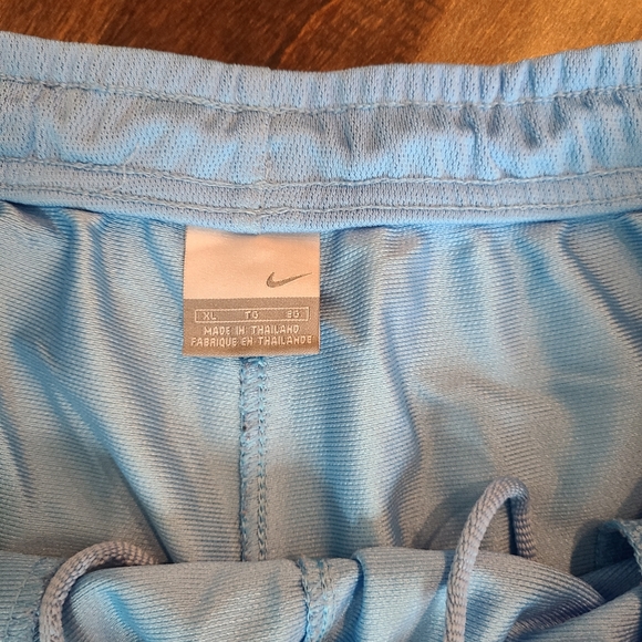 Nike men's xl shorts - Picture 2 of 3